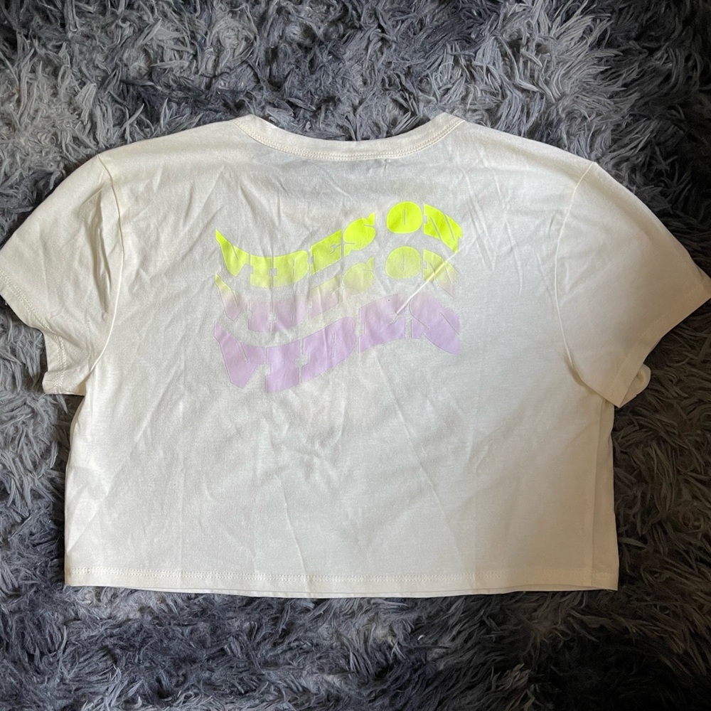 Fabletics Cropped Tee - Picture 7 of 9